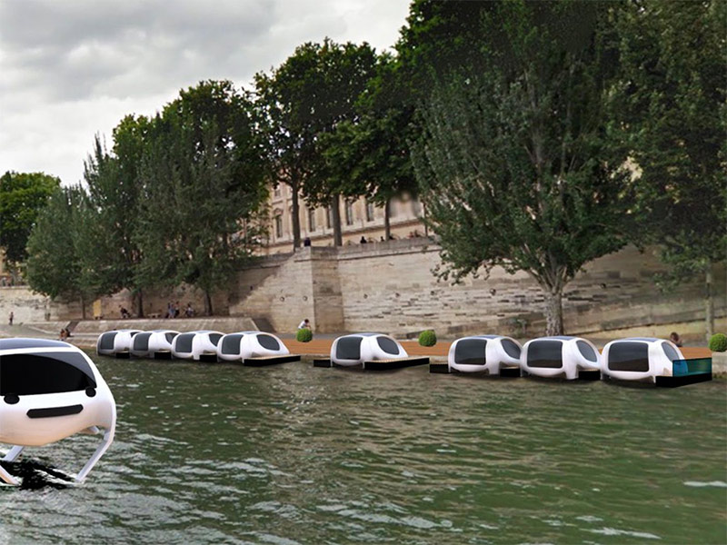 فيديو لـ "تاكسي مائي" ينطلق في نهر السين لتجنب الازدحام المروري